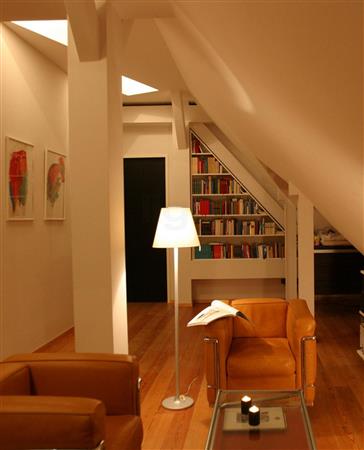 Melampo Terra lámpara de pie Artemide